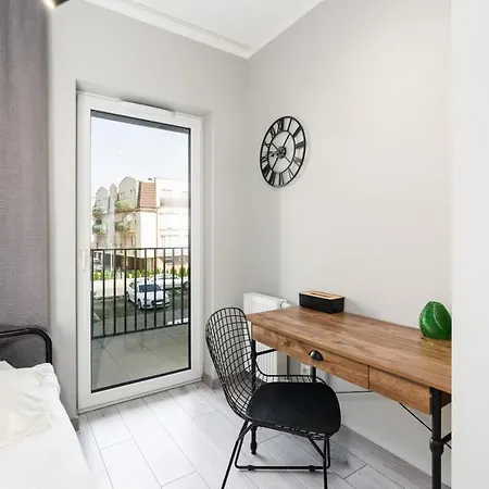 Family 62m - Sowia With Garage & Balcony By Renters * Poznan