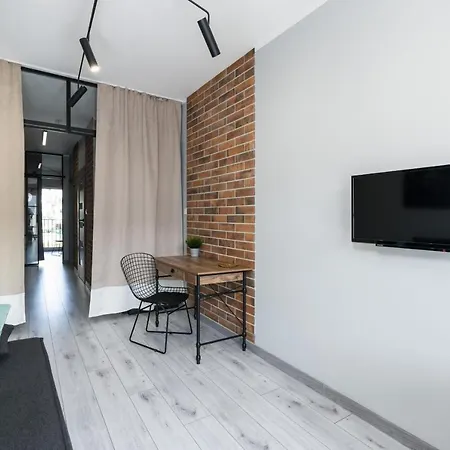 Family 62m - Sowia With Garage & Balcony By Renters Appartamento *