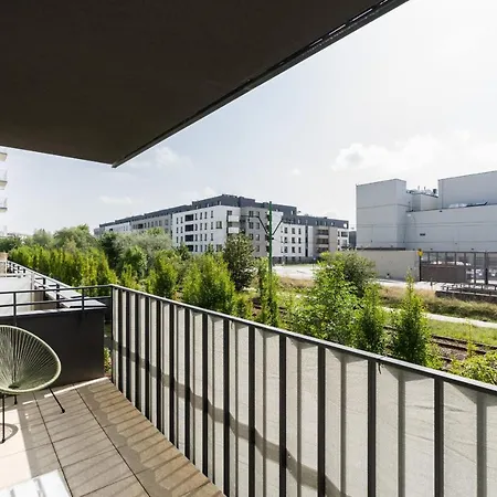 Family 62m - Sowia With Garage & Balcony By Renters Познань