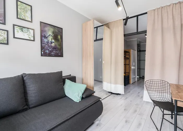 Апартаменти Family 62m - Sowia With Garage & Balcony By Renters Познань