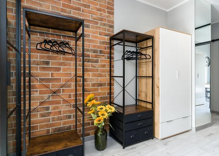 Family 62m - Sowia With Garage & Balcony By Renters Апартаменти Познань